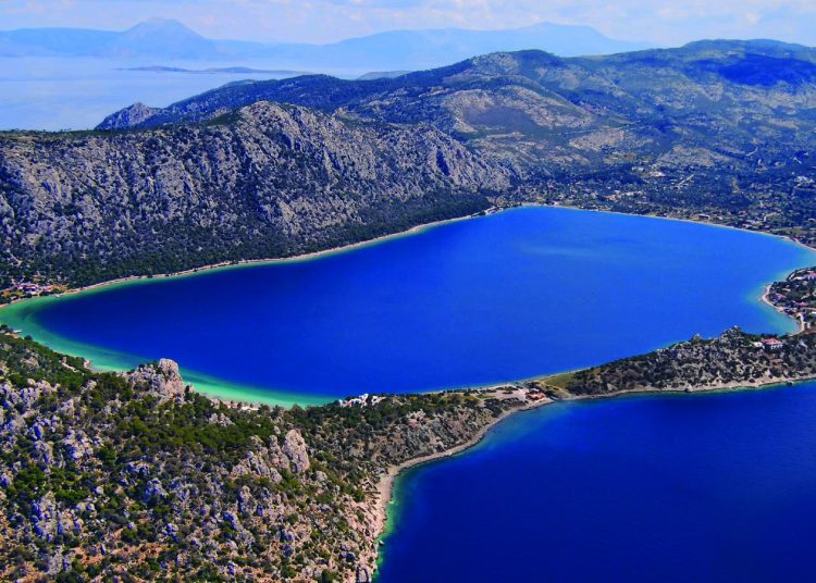 Αυτή η λίμνη της Πελοποννήσου δημιουργήθηκε μετά από καθίζηση του εδάφους!