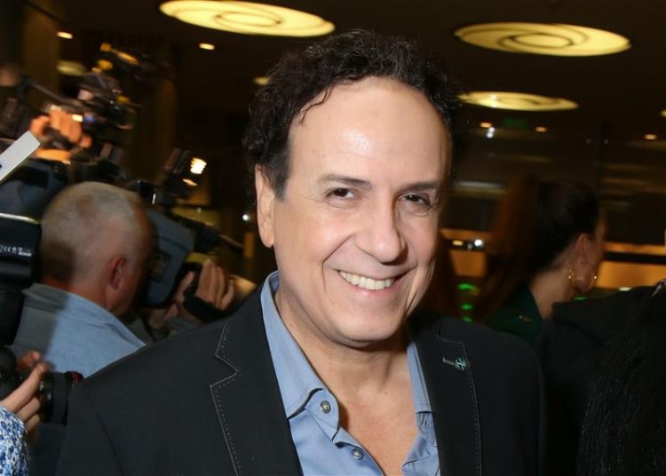 Χάρης Ρώμας: «Χώρισα μετά από δέκα χρόνια σχέσης για τα εμβόλια»