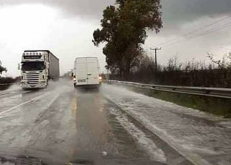 Δόθηκε σε κυκλοφορία η Πατρών-Πύργου που είχε κλείσει λόγω πλημμύρας