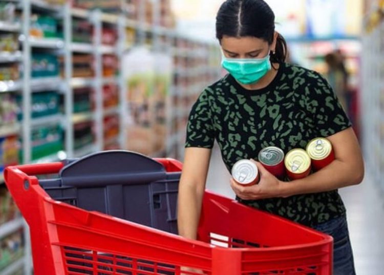 Ινστιτούτο Καταναλωτών: «Τσουνάμι» η ακρίβεια για τα νοικοκυριά