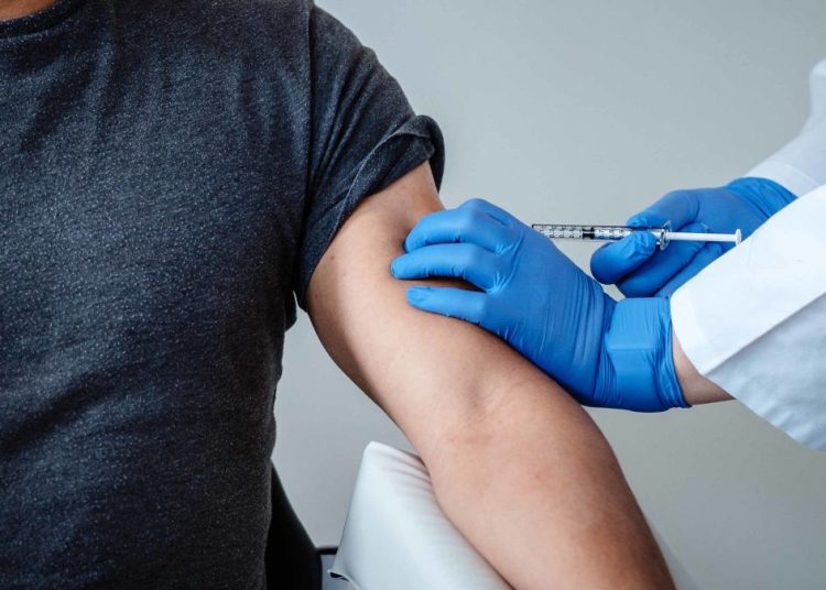 Αύξηση εμβολιασμών στην Ηλεία μετά τα μέτρα