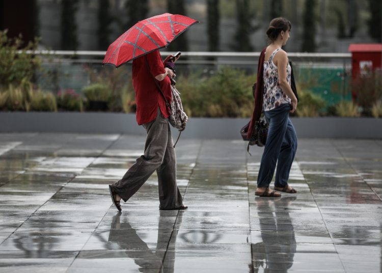 Ξεκίνησε η επιδείνωση του καιρού στην Ηλεία- Καταιγίδες και μεγάλη ύψη βροχής