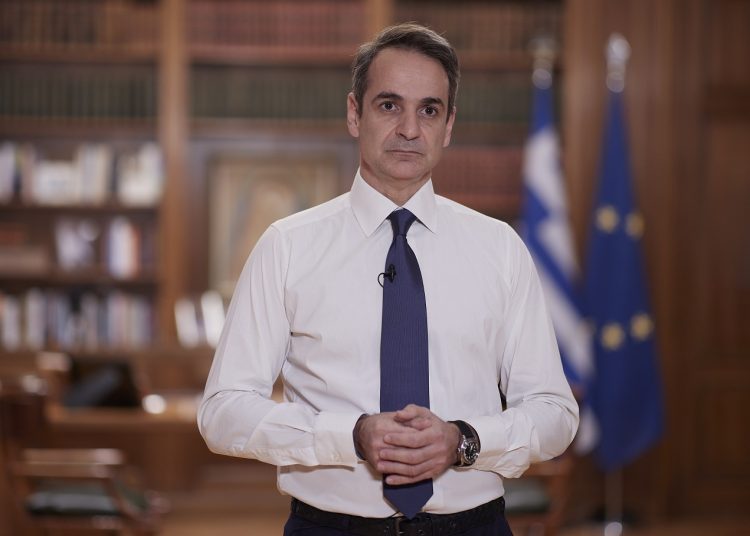 Επίδομα €250 σε χαμηλοσυνταξιούχους και ΑΜΕΑ – Μισός plus μισθός σε υγειονομικούς