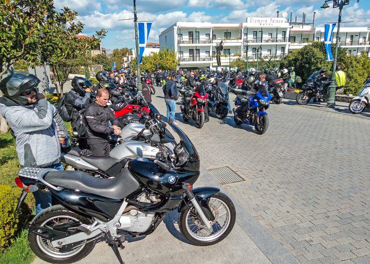 Μοτοσικλετιστές από όλη την χώρα συμπαραστάθηκαν στους πυρόπληκτους