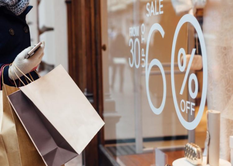 Στα «κάγκελα» οι επιχειρηματίες σε εμπόριο και εστίαση με τα νέα μέτρα