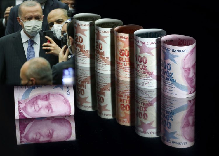 Τουρκία: «Πνίγεται» στη νομισματική καταιγίδα ο Ερντογάν – Σε απόγνωση οι πολίτες, μισθοί γίνονται «ψίχουλα»