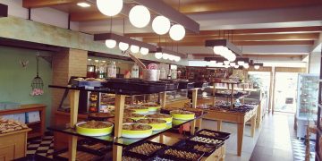 Ζαχαροπλαστείο Πάτσιος : Tα γλυκά της πόλης- Μέρες γεμάτες κρέμα και σοκολάτα