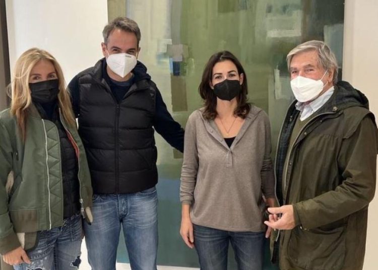 Κυριάκος και Μαρέβα στην έκθεση του Ηλείου Γιάννη Αδαμάκου στην Πινακοθήκη Δήμου Αθηναίων