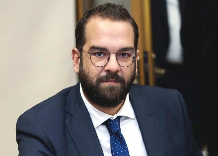 ΗΛΕΙΑ: O “ΑηΒασίλης” Περιφερειάρχης δημιουργεί 8068 θέσεις εργασίας στα Επιχειρηματικά Πάρκα!!!