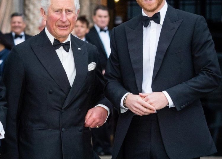Πρίγκιπας Χάρι και Πρίγκιπας Κάρολος μιλούν ξανά μετά την διαμάχη των Σάσσεξ με τη βασιλική οικογένεια