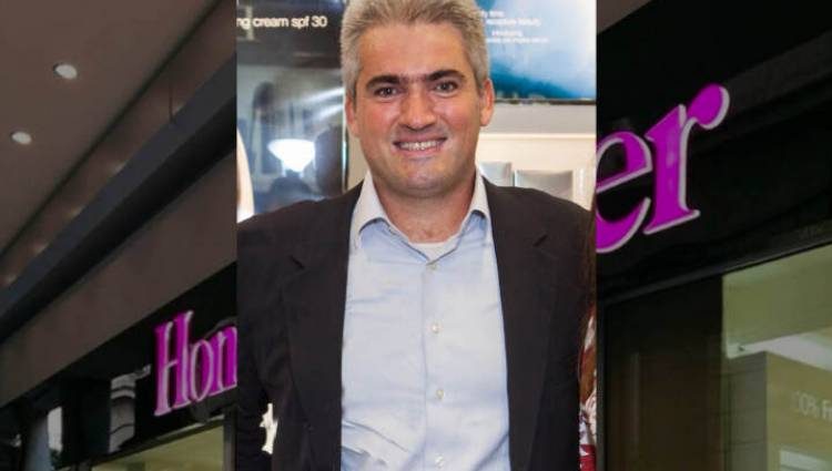 Πέθανε σε ηλικία 40 ετών ο Φρειδερίκος Χόντος, των πολυκαταστημάτων «Hondos Center»