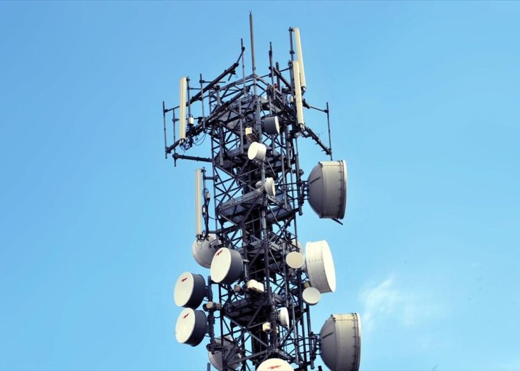 Πύργος: Αντιδράσεις από πολίτες για την τοποθέτηση κεραίας