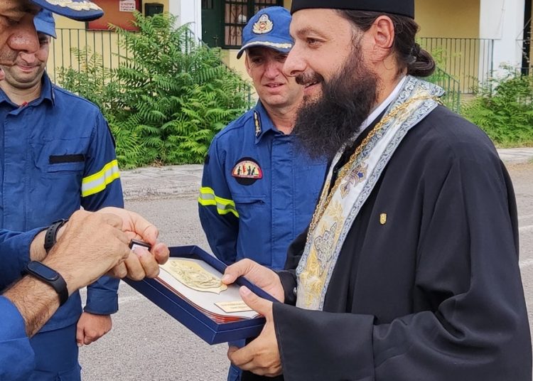 Εύβοια: Ανεμβολίαστος ιερέας, πατέρας πέντε παιδιών, κατέληξε από κορωνοϊό