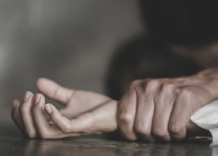 Αμαλιάδα: Ο αδελφός και ο θείος της την βίαζαν για τρία χρόνια