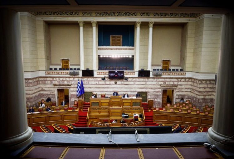 Φάκελος – Προϋπολογισμοί 1961-2021 – Δανειζόμεθα συνεχώς μετ’ ευκολίας και δαπανώμεν αφρόνως άνευ… ωφελείας!