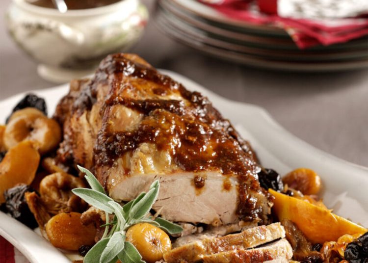 Ένα ελληνικό χριστουγεννιάτικο τραπέζι με άρωμα βουνίσιο