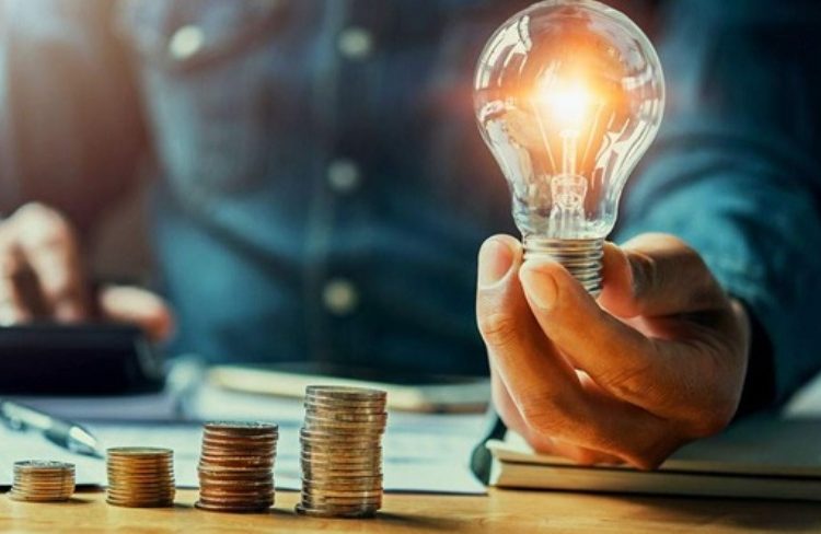 Ρεύμα: Βοήθημα επανασύνδεσης έως και 6.000 ευρώ – Τα εισοδηματικά και περιουσιακά κριτήρια