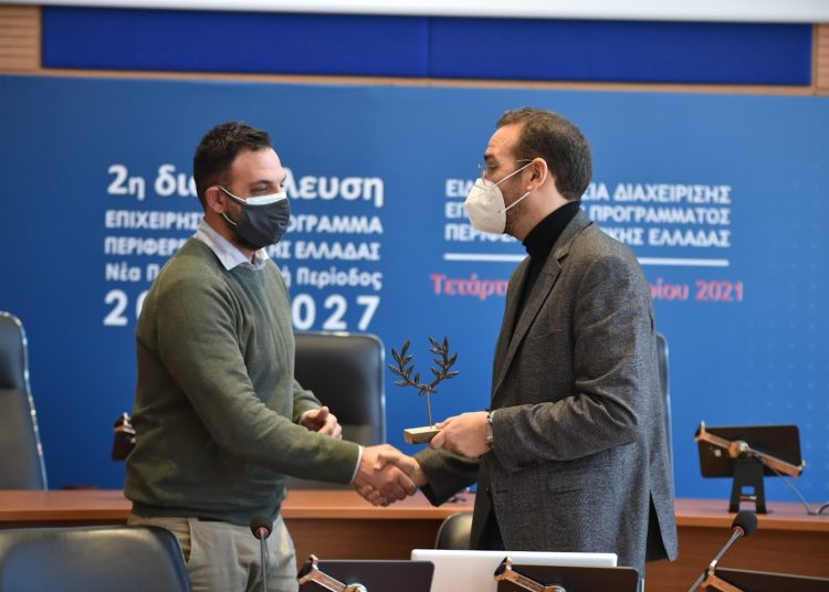 Η Περιφέρεια τίμησε τους επιχειρηματίες που βοήθησαν τους πυρόπληκτους Ηλείους