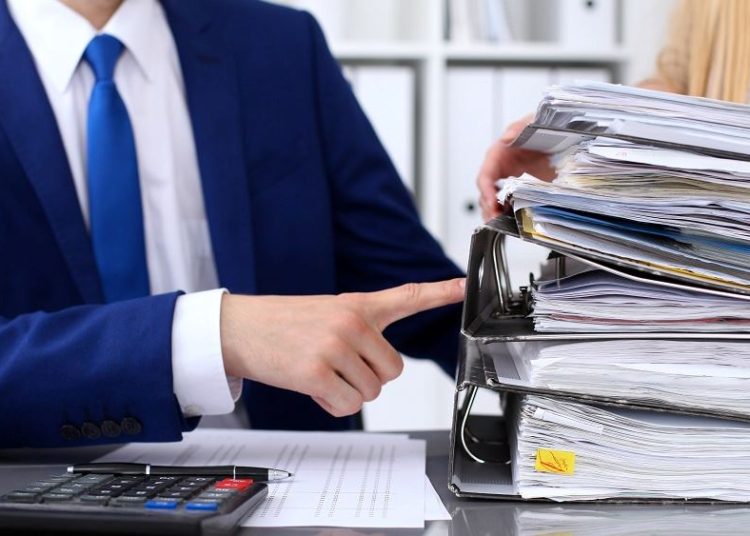 Μητρώο διαδικασιών στο Δημόσιο: “Καμπάνες” στις υπηρεσίες όταν καθυστερούν