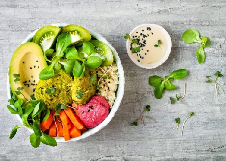 8 διατροφικές συνήθειες που πρέπει να υιοθετήσουμε το 2022