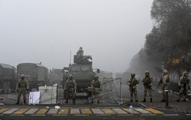 Χάος στο Καζακστάν: «Εκκαθαριστική επιχείρηση» του στρατού κατά διαδηλωτών, αναφορές για δεκάδες νεκρούς