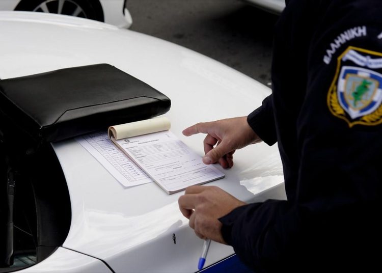Πύργος: 5 χιλιάδες πρόστιμο σε μαγαζί-Μπήκε πελάτισσα με ληγμένο πιστοποιητικό
