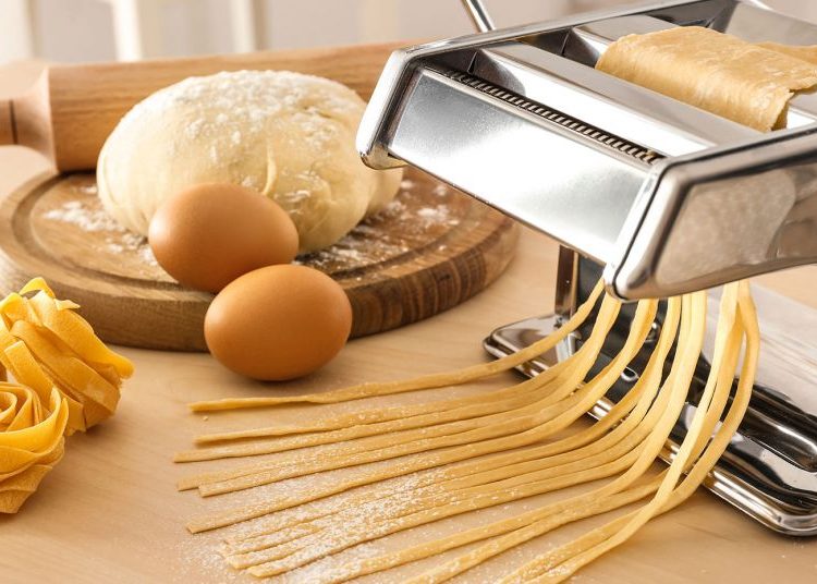 Καλάβρυτα: Ένας κτηνοτρόφος φτιάχνει τα δικά του μοναδικά ζυμαρικά