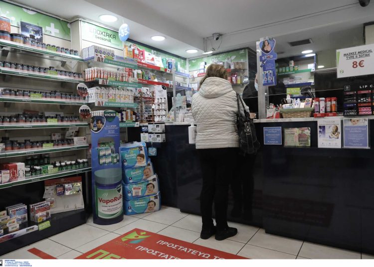 Κορονοϊός: Ποια προϊόντα γίνονται ανάρπαστα στα φαρμακεία