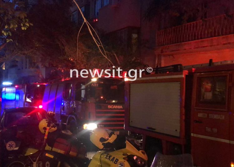 Φωτιά στο Κολωνάκι: Σύζυγος πρώην υπουργού του ΠΑΣΟΚ η ηλικιωμένη που κάηκε μέσα στο σπίτι της