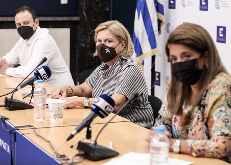 Ανεμβολίαστοι ή χωρίς την τρίτη δόση το 93,4% των θανάτων στην χώρα μας