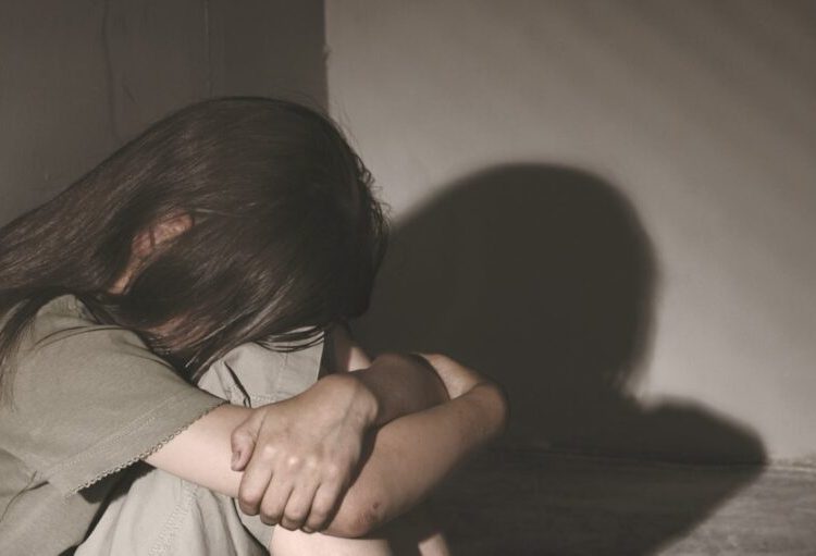 Τραγικό: Μητέρα έδωσε την κόρη της σε ορφανοτροφείο λόγω χρεών