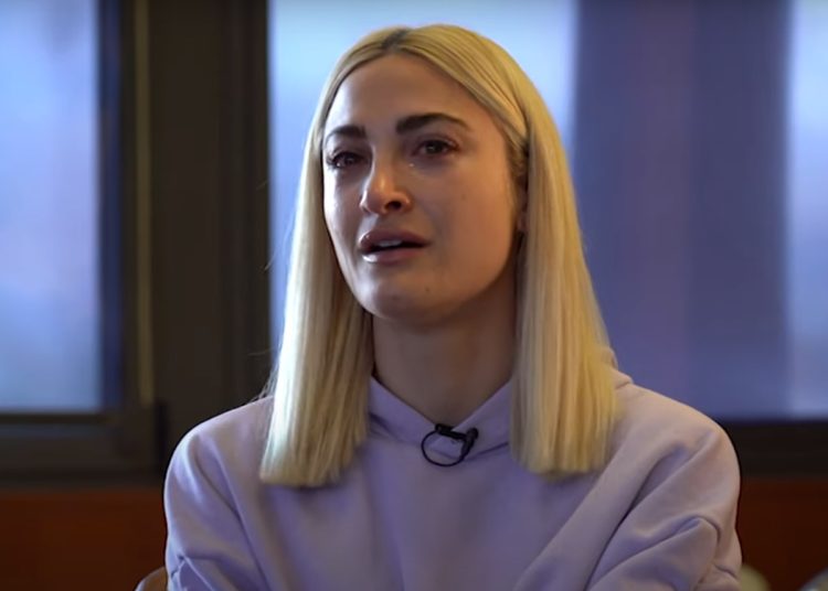 Ιωάννα Τούνη στον Τριανταφυλλόπουλο: To revenge porn βίντεο, ο καρκίνος της μαμάς της, ο Δημήτρης Φιντιρίκος και τα δάκρυα