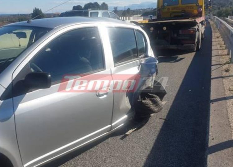 Τραγωδία στην Πατρών – Αθηνών: Νεκρή 22χρονη που κατέβηκε να δει τη ζημιά από τροχαίο και την παρέσυρε φορτηγό