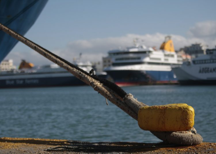 Απαγορευτικό απόπλου σε ισχύ για Κυλλήνη- Ζάκυνθο