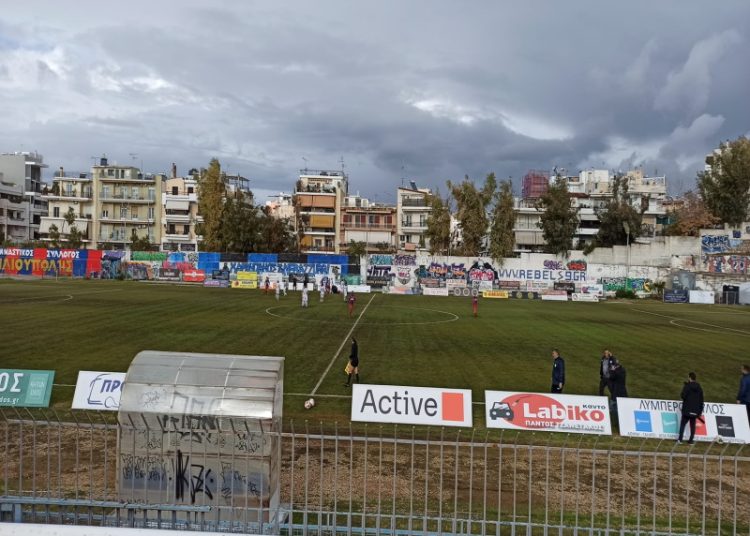 Θρήνος στο ελληνικό ποδόσφαιρο! – Πέθανε παίκτης της Ηλιούπολης (Γ’ Εθνικής) που κατέρρευσε στο γήπεδο!