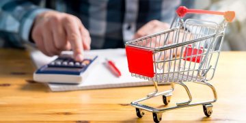 Τσουνάμι ανατιμήσεων πλήττει όλη την αγορά