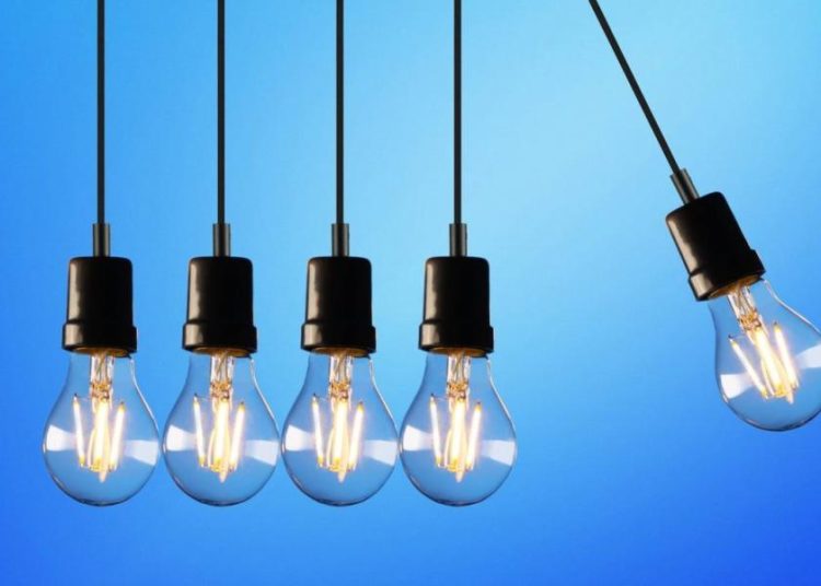 Ρεύμα: Απλήρωτοι λογαριασμοί και διακανονισμοί καίνε τις εταιρίες