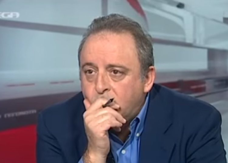 Eπίθεση με γκαζάκια στα σπίτια του δημοσιογράφου Δ. Καμπουράκη και του προέδρου ειδικών φρουρών ΕΛ.ΑΣ