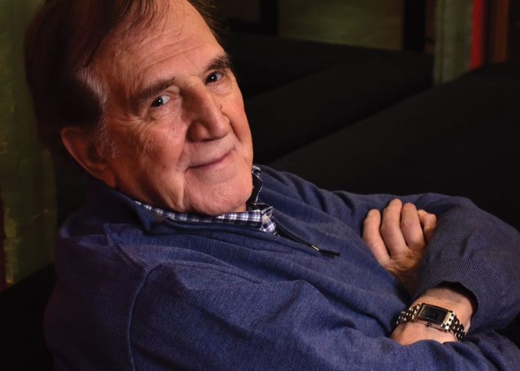 Ο Γιώργος Κωνσταντίνου θυμάται τα παιδικά του χρόνια: «Ο πατέρας μου εμφανίστηκε μόνο όταν με είδε στην τηλεόραση»