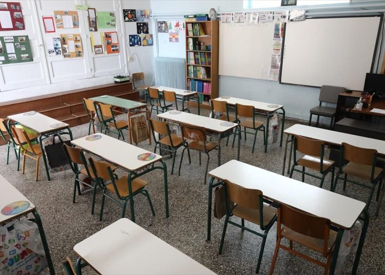 Καλπάζει ο κορονοϊός στα σχολεία της Ηλείας-Έκλεισε τμήμα γεμάτο από κρούσματα