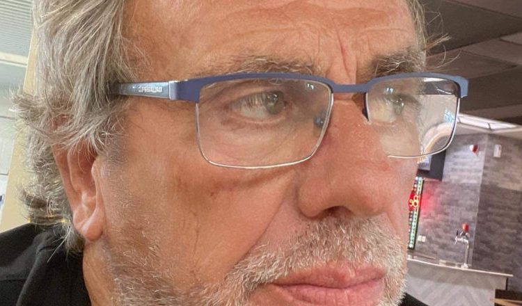 Ανδρέας Παπαδάκος: Ποιον κοροϊδεύουν; Πού πιστεύουν οτι απευθύνονται; Σε πολίτες δεύτερης κατηγορίας;