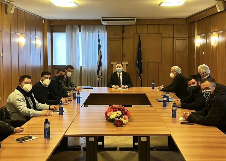 Συνάντηση Νικολακόπουλου και σταφιδοπαραγωγών Ηλείας με Υπουργό Αγροτικής Ανάπτυξης