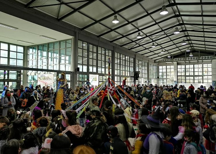 Με πολύ κόσμο η αποκριάτικη γιορτή στον Πύργο