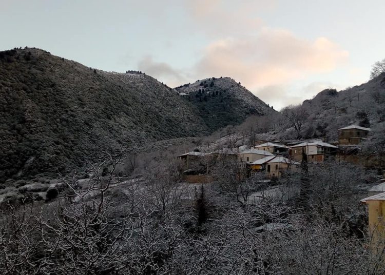 Πασπάλισε τα ορεινά του Ερυμάνθου ο “Φίλιππος”