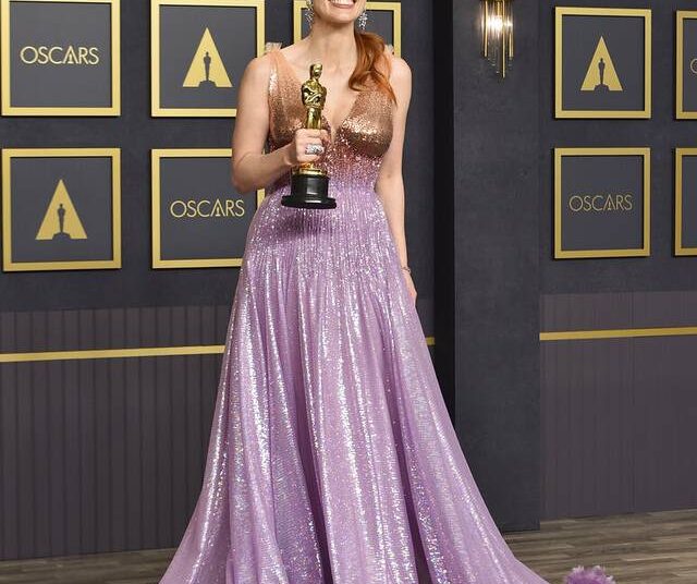 Όσκαρ 2022: Δείτε τις πιο καλοντυμένες εμφανίσεις