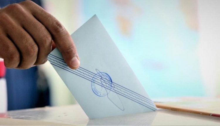 Δημοσκόπηση Marc: 9,3 μονάδες η διαφορά ΝΔ από ΣΥΡΙΖΑ – Πότε θέλουν εκλογές οι πολίτες