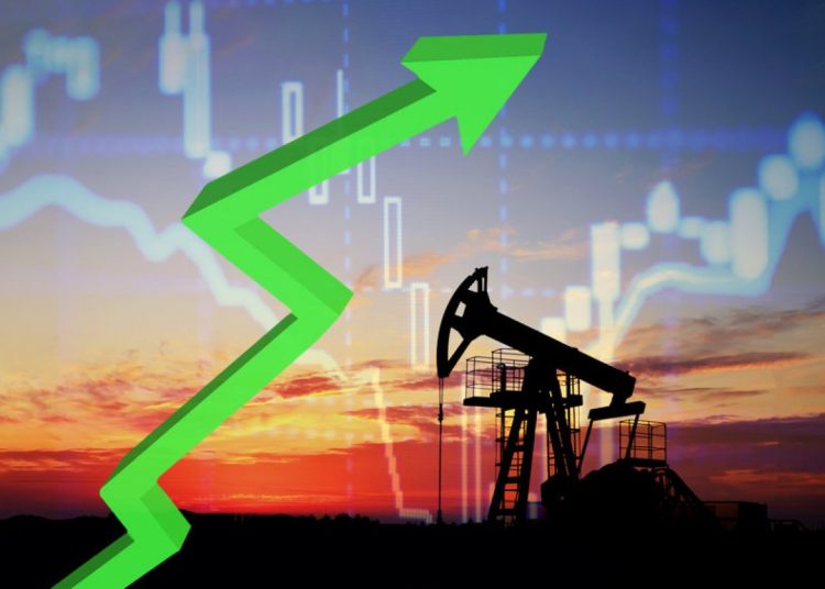 Οι τιμές του πετρελαίου εκτινάχθηκαν όταν ο Τζο Μπάιντεν ανακοίνωσε εμπάργκο των ΗΠΑ στο ρωσικό πετρέλαιο