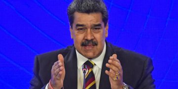 Πόλεμος στην Ουκρανία: Στροφή στον Μαδούρο από τον Μπάιντεν – Εξετάζει εμπάργκο πετρελαίου στη Ρωσία