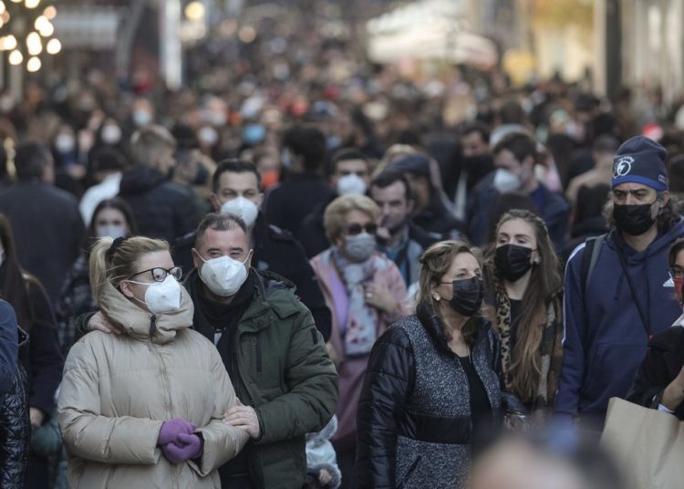 Επίσημο: Τέλος από το Σάββατο η μάσκα σε εξωτερικούς χώρους