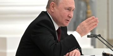 Πόλεμος στην Ουκρανία: Η Ελλάδα στη «μαύρη λίστα» της Ρωσίας ως «εχθρός» της χώρας